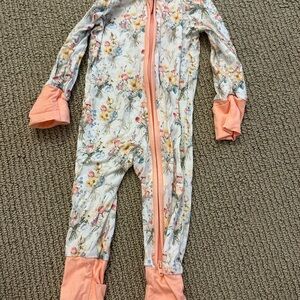 Charming Floral Kids Footie with Peach Details